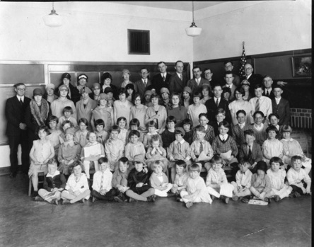 Rosedale School 1928 - Version 2.jpg